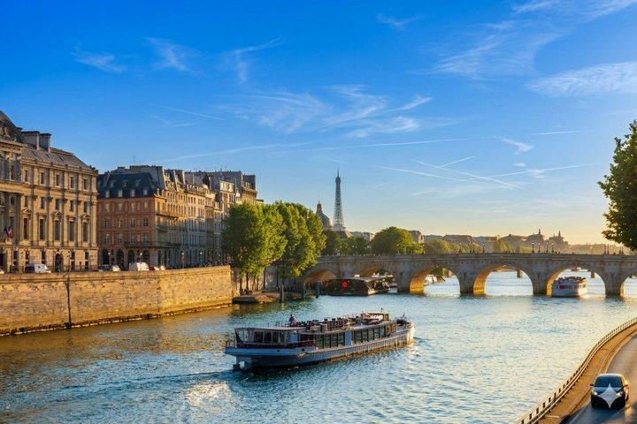 Seine River Cruise and Eiffel Tower Reserved Access Guided Tour