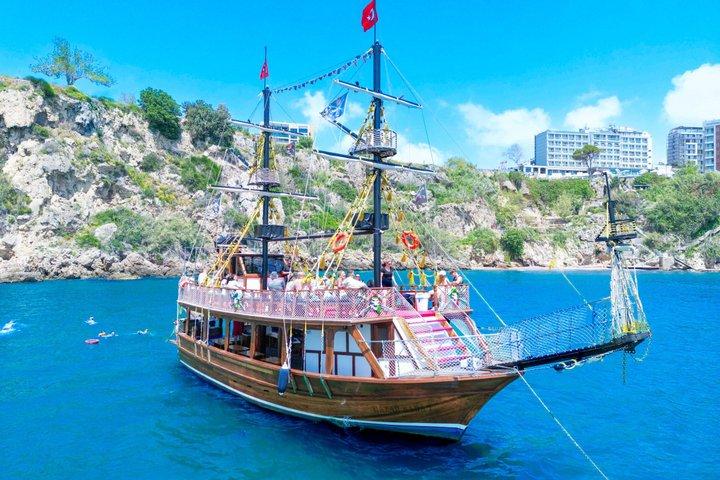 Antalya: Falez Cliffs & Waterfalls Boat Trip with Lunch