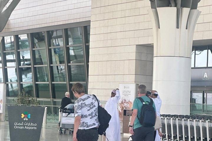 Muscat: Private Transfer Airport to Hotels and Hotels to Airport
