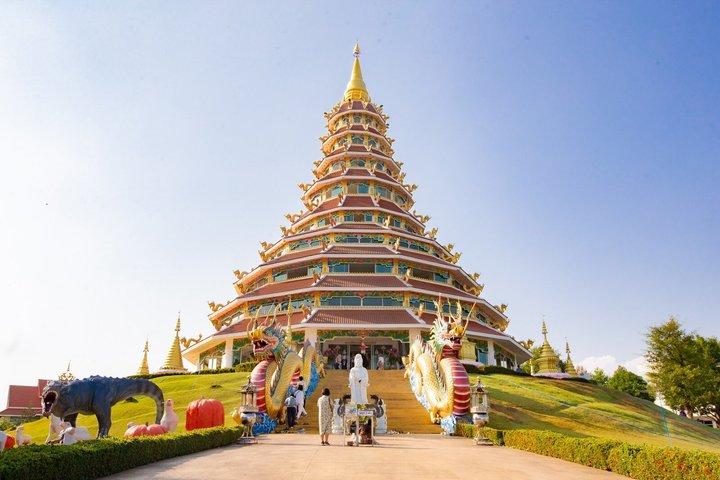 Chiang Rai Iconic 4 Temples White Blue Red and Lalitta Cafe Tour