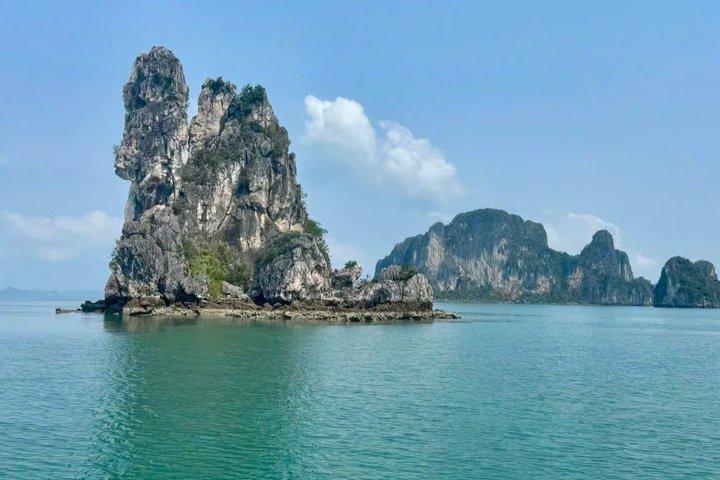 Hanoi: Discover Pristine Bai Tu Long Bay on a Scenic Day Cruise