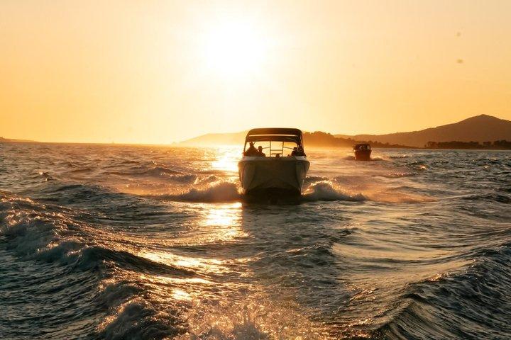 Luxury Sunset Cruise with Aperol Spritz from Trogir and Split