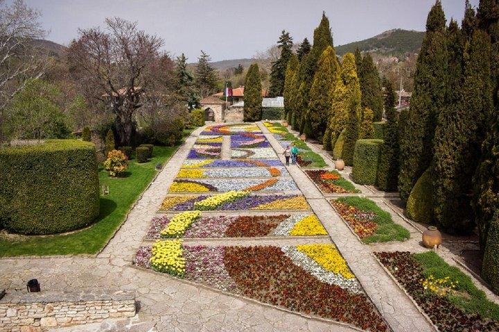 From Varna: Private Trip to Aladzha Monastery and Balchik Palace