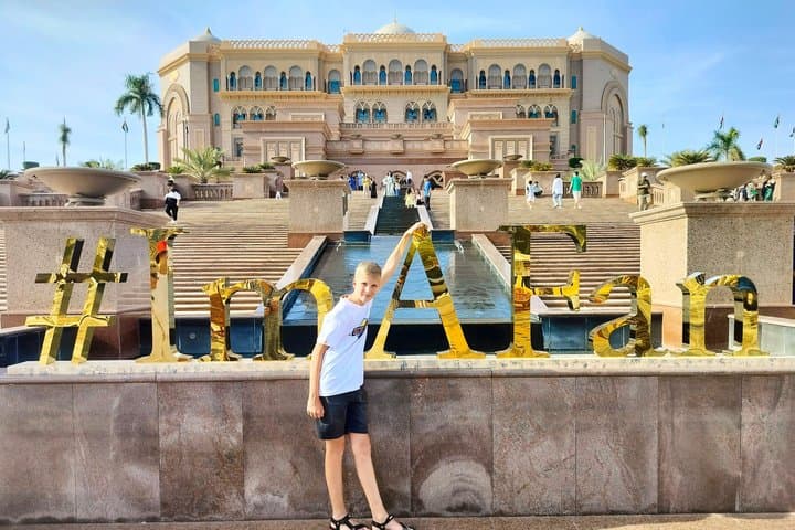 Abu Dhabi Tour from Dubai: Grand Mosque & City Key Attractions