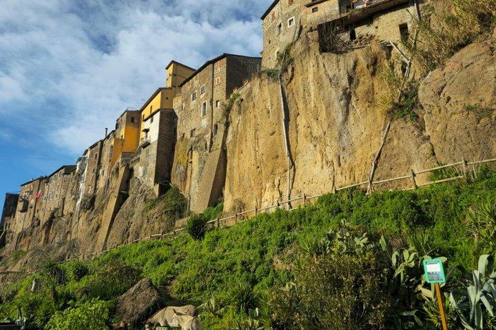 Private Transfer from Rome FCO to Florence with Orvieto Stop