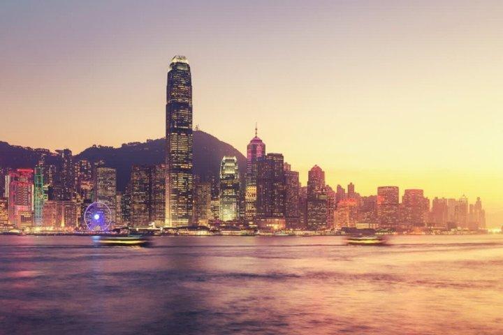 Hong Kong Victoria Harbour Sunset Tour with Star Ferry & Dinner