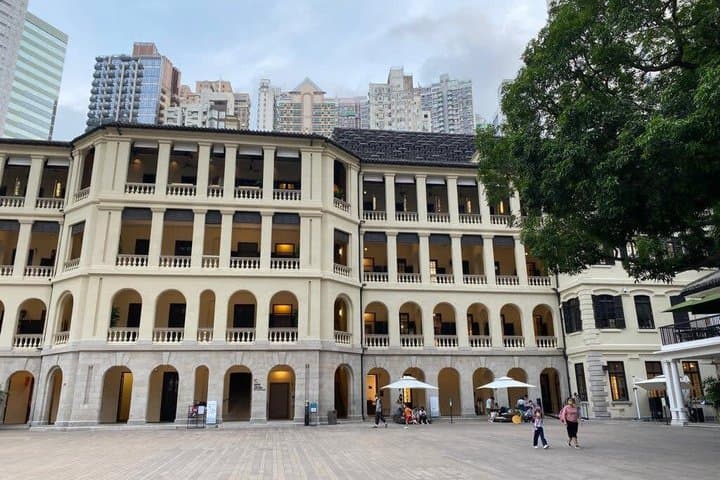 Hong Kong Tai Kwun & Victoria Peak Half-Day Small Group Tour