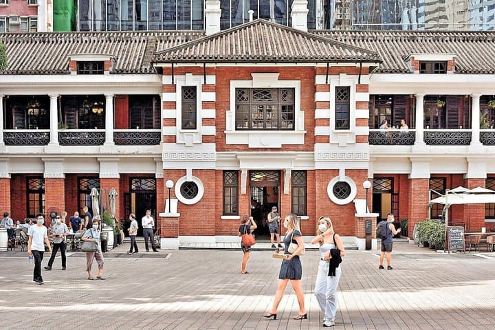 Hong Kong Tai Kwun & Victoria Peak Half-Day Small Group Tour