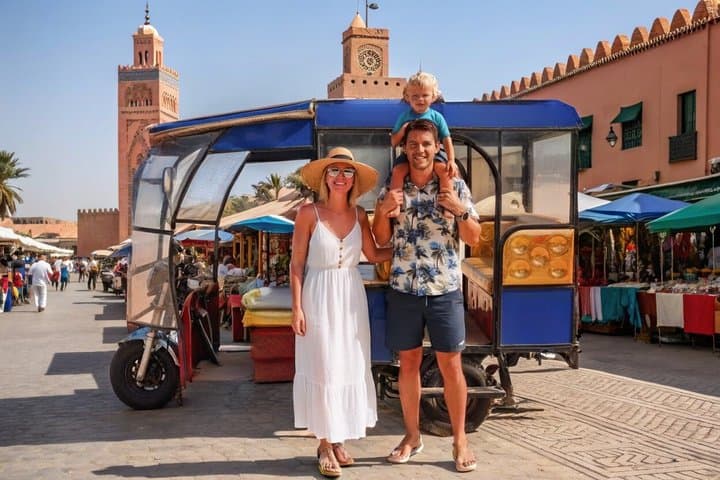 Tuk Tuk Marrakech tour private : Audio guide , Gift & Pastries
