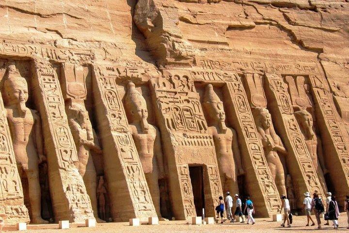 Abu Simbel Temple Day Shared Trip & Tour Guide