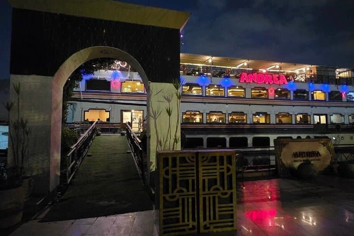 Cairo Nile Dinner Cruise with Buffet & Show