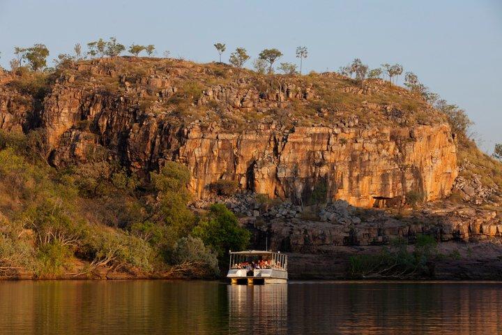 One Gorge Cruise with Rock Art (1.5-Hour)