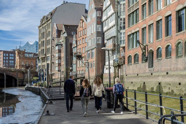 Hamburg Altstadt The tour with heart