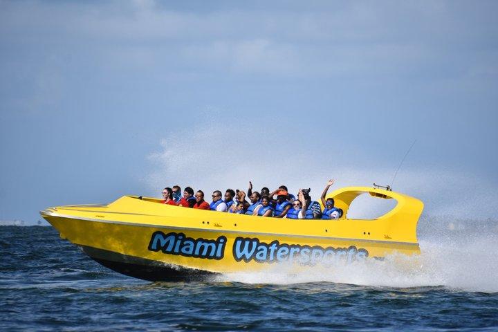 Miami Speed Boat with Lunch at a Nearby Restaurant