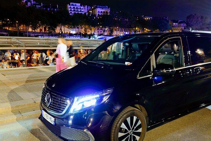 Paris River Cruise Pickup & Drop-off by Private Luxury Van