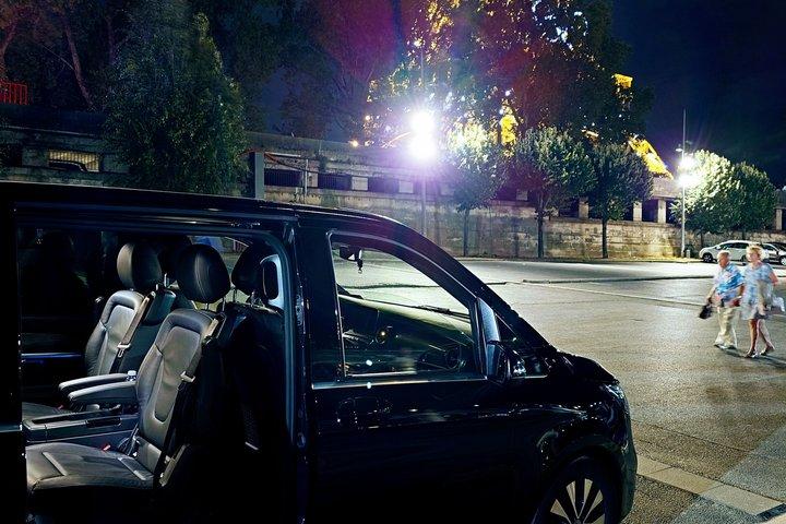 Paris River Cruise Pickup & Drop-off by Private Luxury Van