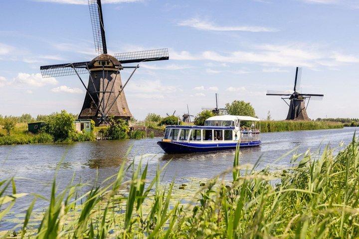 Windmills and Dutch Ingenuity: A Kinderdijk Audio Walking Tour