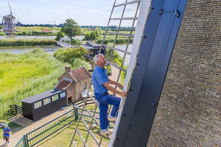 Windmills and Dutch Ingenuity: A Kinderdijk Audio Walking Tour