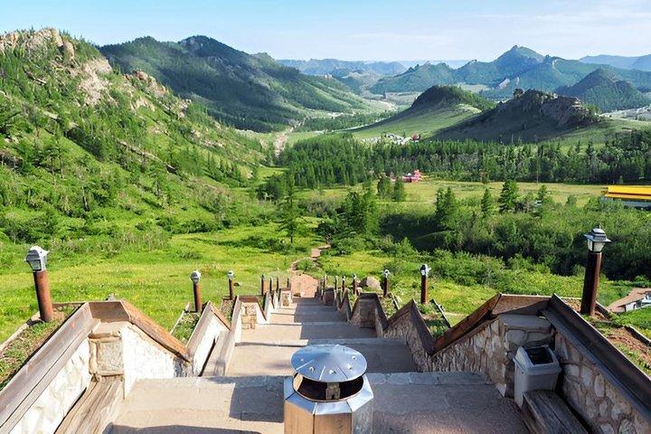 Chinggis Khaan Statue and Terelj National Park Day Tour