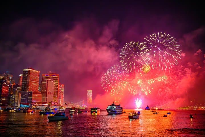 4th of July Fireworks Cruise with Open Bar, Buffet and Live Music