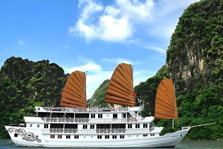 2-Day Garden Peak Journey Through Serene Side of Bai Tu Long Bay
