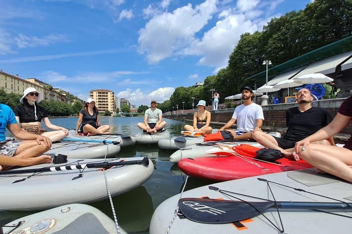 Discover the Navigli of Milan by SUP : a wellness experience