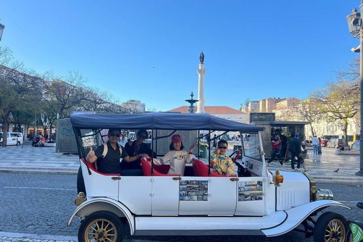 Lisbon tuktuk :Old town Alfama ,Central city and Belem with guide