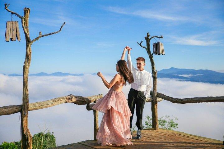 Da Lat Early Morning Hiking Tour with Sunrise and Cloud Sea Views