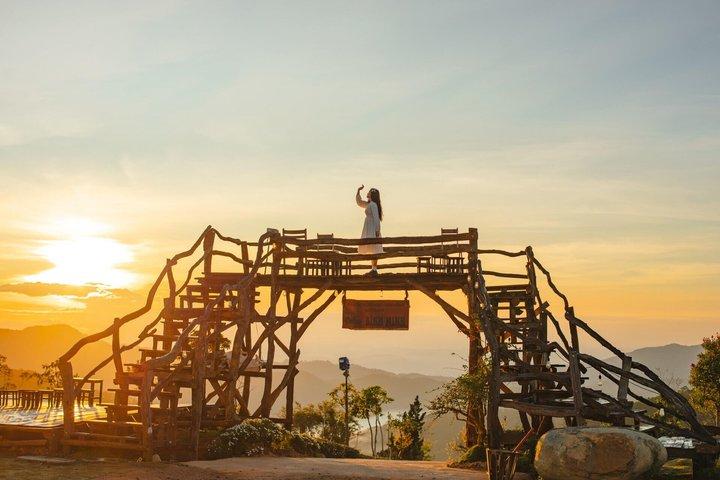 Da Lat Early Morning Hiking Tour with Sunrise and Cloud Sea Views