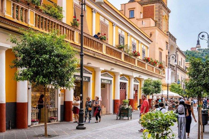 Guided Walking Tour of Sorrento with Limoncello Tasting