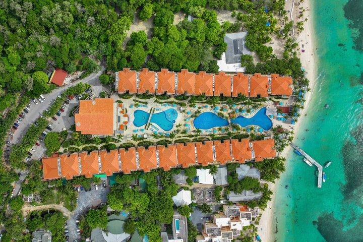 Roatan Infinity Bay Resort and Spa Day Passes at West Bay Beach
