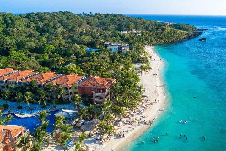 Roatan Infinity Bay Resort and Spa Day Passes at West Bay Beach