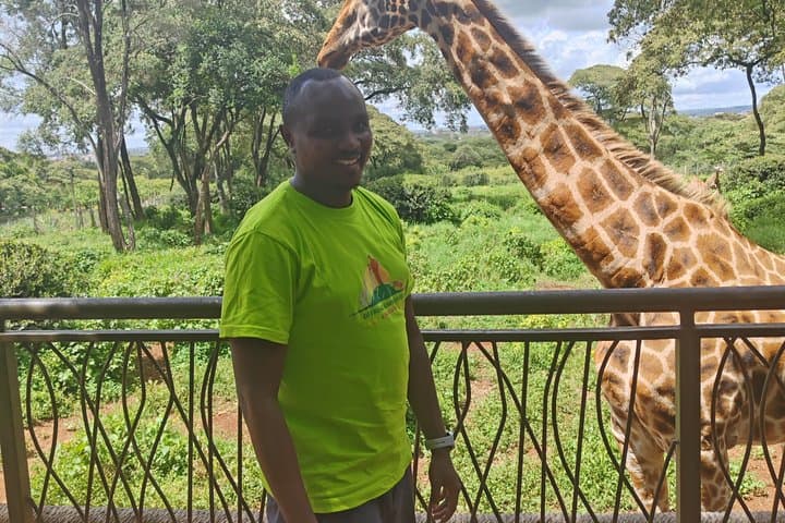 Explore Giraffe Centre, Karen Blixen & Traditional dances expo