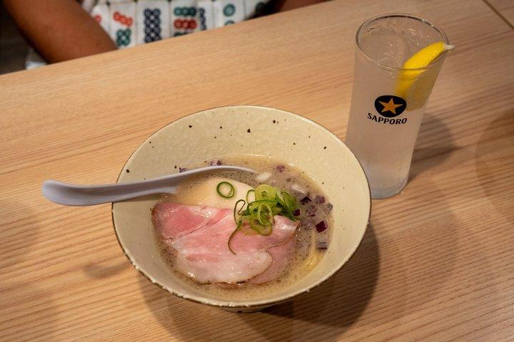 Shinjuku Perfect Pairing Food Tour: 5 Stops, 4 Classic Pairings
