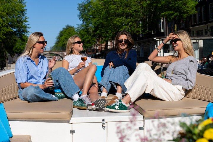 Utrecht Open Boat Canal Cruise with Drink Option
