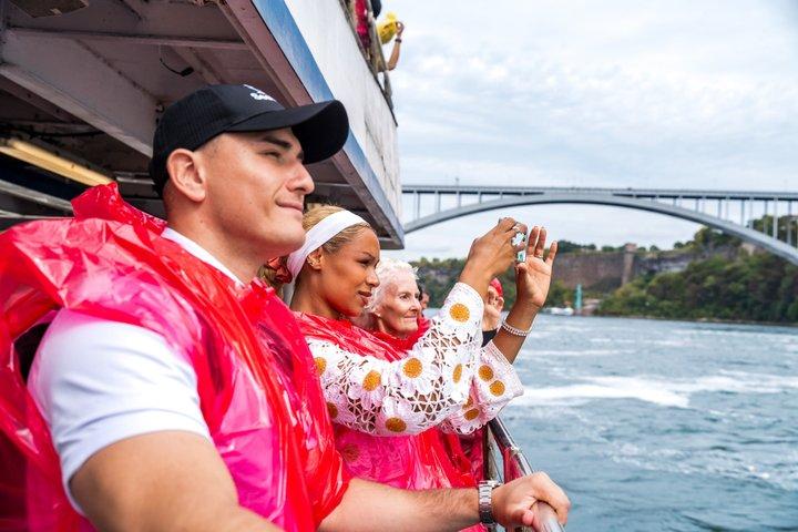 Best of Niagara Falls Canada Premium Tour: Behind Falls and Boat