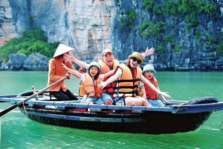 Ha Long Bay Day Cruise Tour from Hanoi | Enjoy the World Heritage Site - Ha Long Bay 6-Hour Cruise