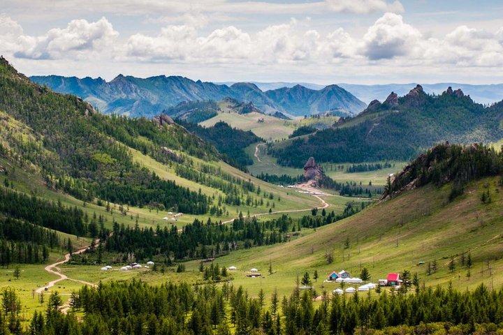 Chinggis Khan Equestrian Statue Complex & Terelj National Park -Private Day Tour