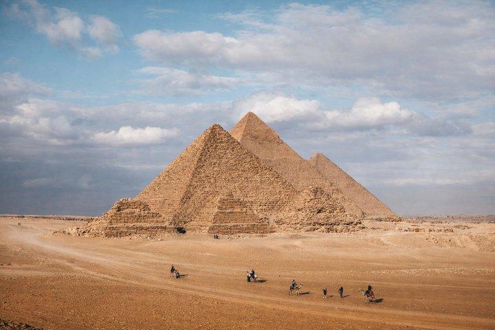GEM and Pyramids of Giza Day Trip By Bus From Sharm El Sheikh
