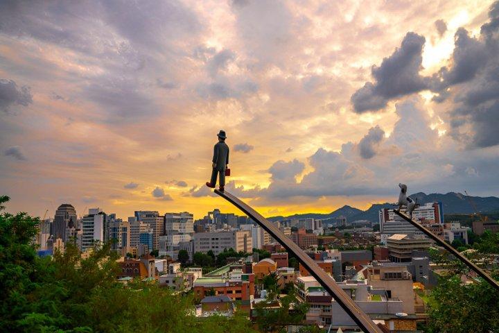 Seoul Walking Tour Naksan Night Views & City Wall Mural Village