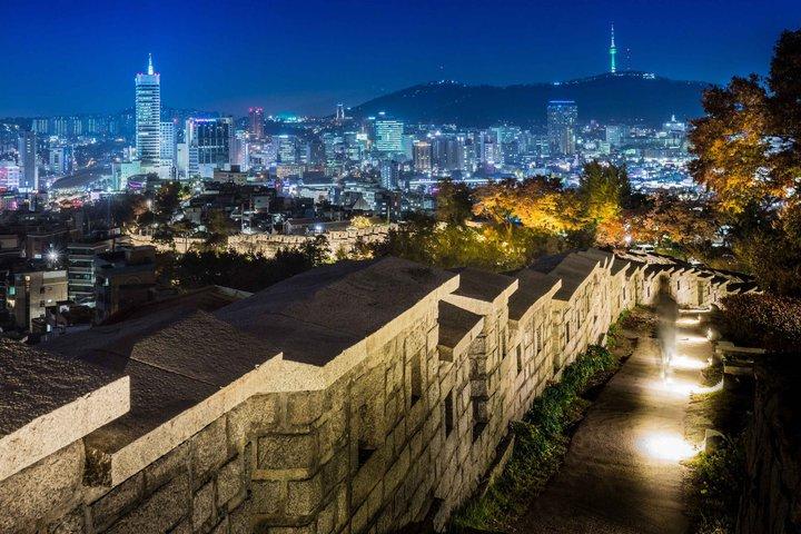 Seoul Walking Tour Naksan Night Views & City Wall Mural Village