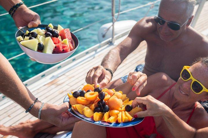 Milos and Polyaigos Sailing Yacht Cruise with Lunch and Drinks