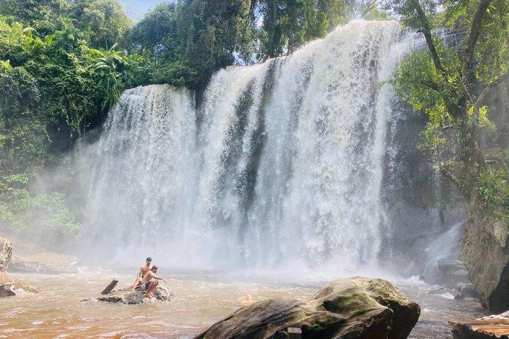 2 Day in Siem Reap Waterfall Foods Angkor Sunrise and Lake Life