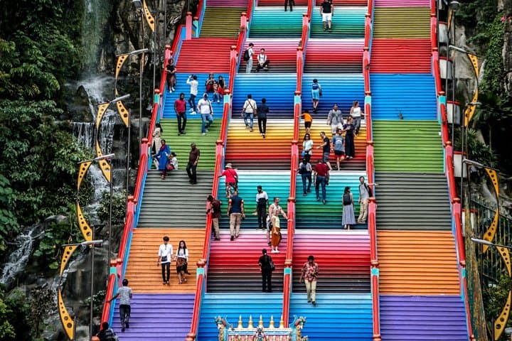 Kuala Lumpur City Highlights & Batu Caves Sharing Tour