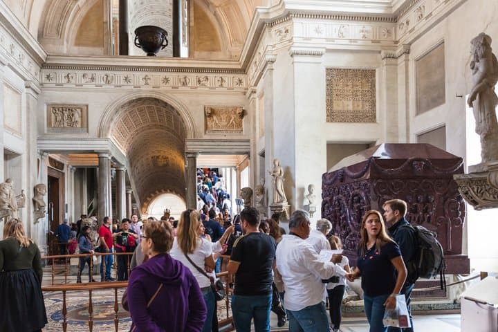 VIP Vatican, Sistine Chapel & St. Peter's Basilica Guided Tour