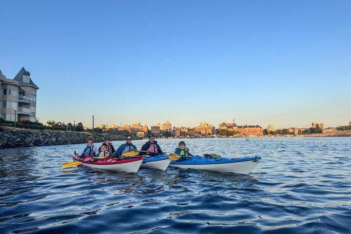 Victoria Harbour Sunset Kayak Tour