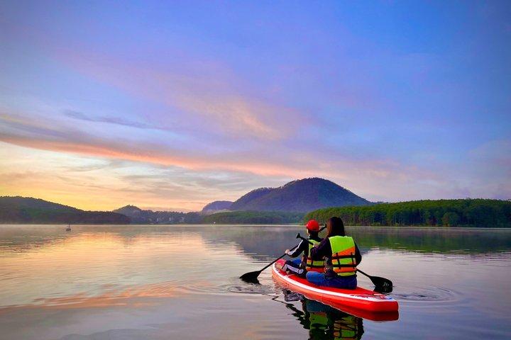 Stand Up Paddleboard or Kayak Boating to Discover Tuyen Lam Lake