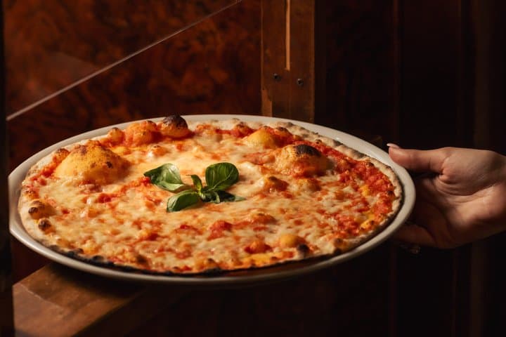 Spritz Making and Pizza Cooking Class in Rome City Center