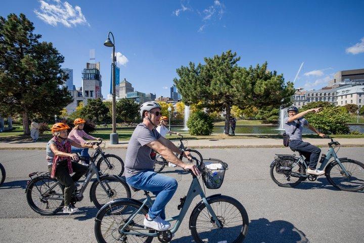 Bike / E-bike Tour : Downtown, Old Montreal, Waterfront by Fitz