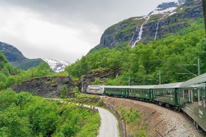 Bergen: Legendary Flam Railway & UNESCO Fjord Cruise